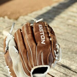 Easton Right-handed Baseball Glove